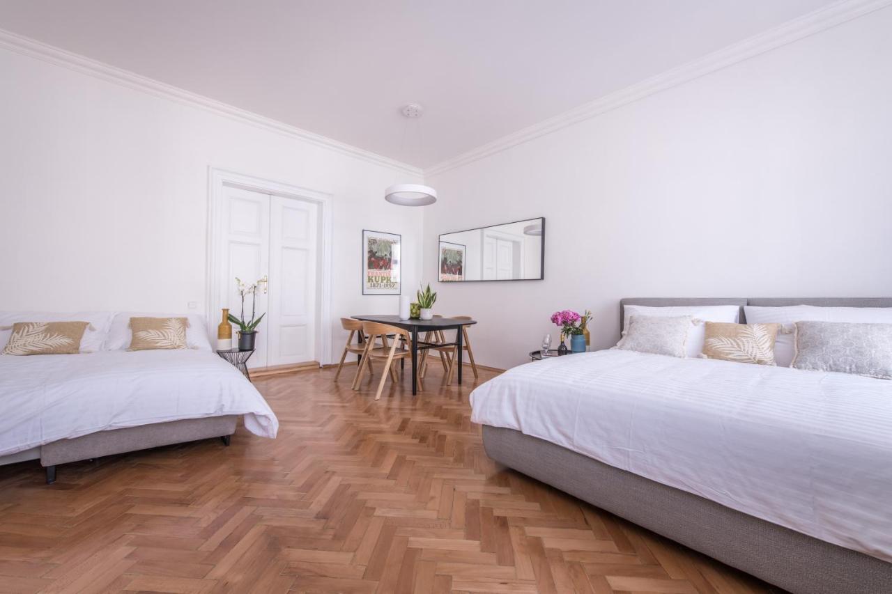 New Design Apt - Central Location Wenceslas Square براغ المظهر الخارجي الصورة